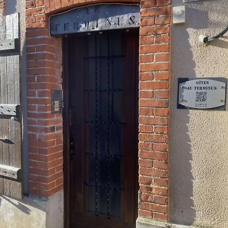 Au Terminus 15 Personnes Tatil Evi